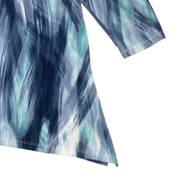 Chicos Easywear Top 2 Medium Printed V Neck 3/4 Sleeve Asymmetrical Hem Blue - Picture 8 of 9